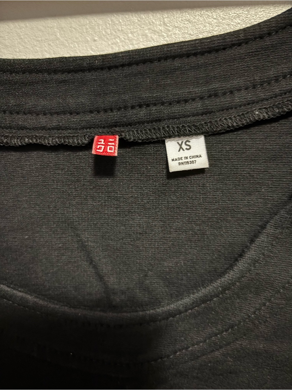 Uniqlo Black Crewneck Tee - Picture 3 of 6
